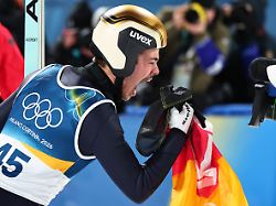 Gold im Skispringen: Philipp Raimund schafft die gigantische Sensation