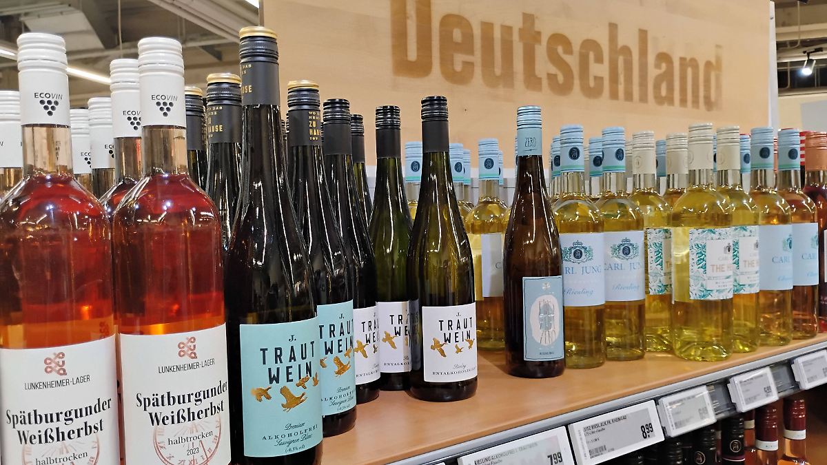 Auch-auf-Zigaretten-Kassen-rzte-Chef-schl-gt-Zwei-Euro-Steuer-auf-Wein-vor