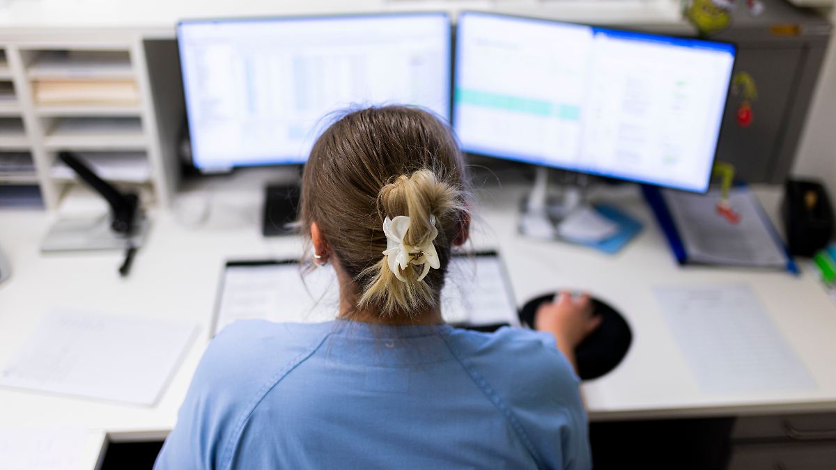 -Es-reicht-Praxispersonal-w-tet-gegen-Forderungen-mehr-zu-arbeiten