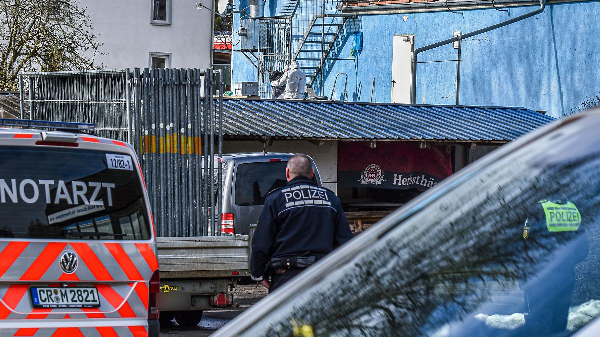 tatverd-chtiger-festgenommen-mann-erschie-t-ehefrau-in-baden-w-rttemberg-auf-offener-stra-e