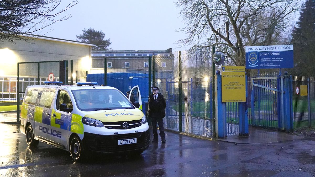 -Schockierender-Angriff-13-J-hriger-sticht-zwei-Jungen-an-Londoner-Schule-nieder