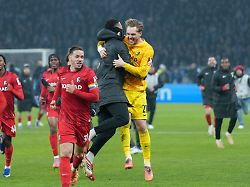 Freiburg feiert, Hertha bedient: Elfmeter-Held "hat uns heute den Arsch gerettet"