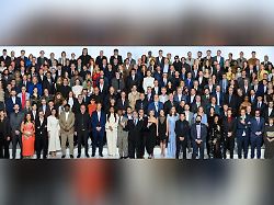 Klassenfoto aller Nominierten: Hollywood-Größen feiern gemeinsamen Oscar-Lunch