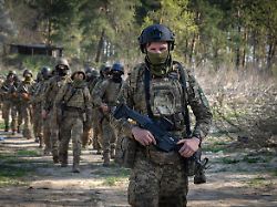 Ausländer nun in Sturmeinheiten: Ukraine hat internationale Legion aufgelöst