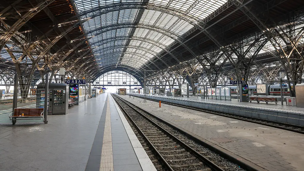 441350389