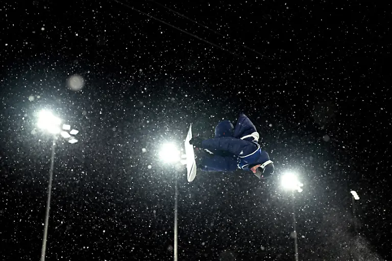 Milano-Cortina-2026-Olympics-Snowboard-Men-s-Snowboard-Halfpipe-Qualification-Livigno-Snow-Park-Livigno-Italy-February-11-2026