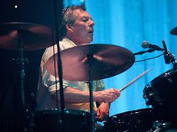 Trauer um Drummer Andrew Ranken: Weiteres Mitglied von The Pogues ist tot