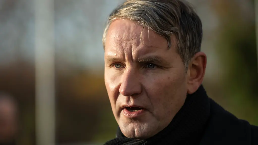 1c3dec1beb053c462f1bfb9ee6e00b63