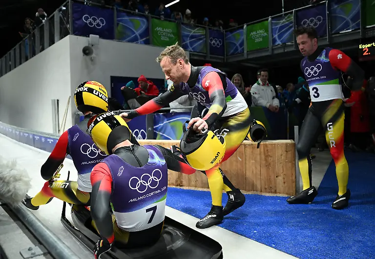 Milano-Cortina-2026-Olympics-Luge-Men-s-Doubles-Run-2-Cortina-Sliding-Centre-Cortina-d-Ampezzo-Italy-February-11-2026-Tobias-Wendl-of-Germany-and-Tobias-Arlt-of-Germany-react-with-Toni-Eggert-of-Germany-and-Florian-Mueller-of-Germany-during-Men-s-Doubles-Run-2