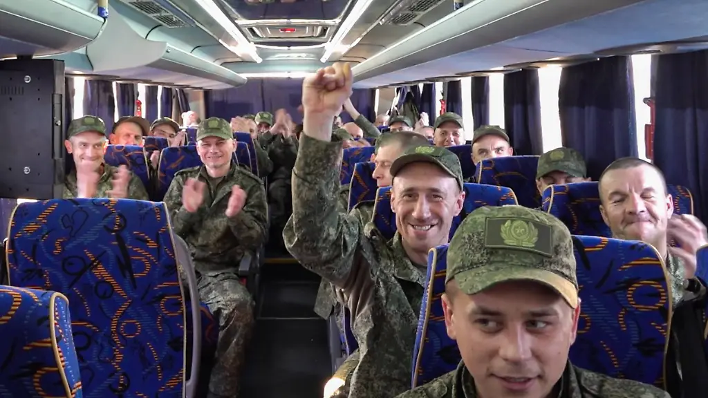 RUSSIA-MOSCOW-REGION-MAY-25-2025-Russian-servicemen-released-from-Ukrainian-captivity-are-seen-on-a-bus-303-Russian-servicemen-return-home-Video-grab-Best-quality-available