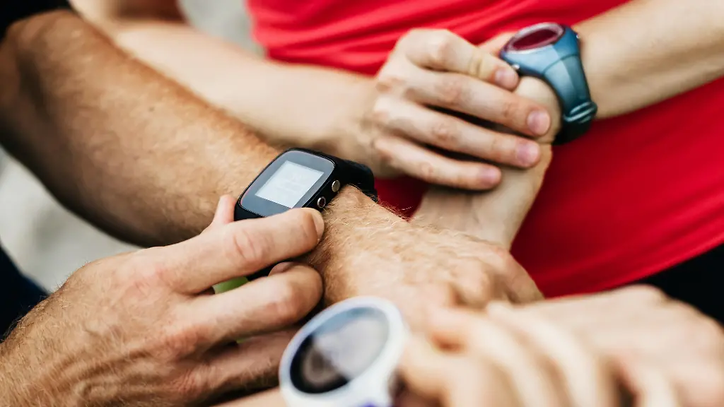 Am-Cyber-Monday-gibt-es-viele-Smartwatch-Schnaeppchen-bei-grossen-Onlineshops-wie-Amazon-oder-Fossil