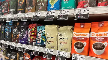 2025-10-30T100030Z_1329750934_RC2GCHAC7PAP_RTRMADP_3_USA-TRUMP-TARIFFS-COFFEE (1)