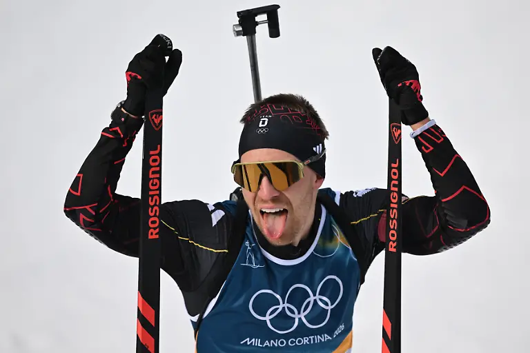 Olympia-Olympische-Winterspiele-Mailand-Cortina-2026-Biathlon-Sprint-10-km-Maenner-David-Zobel-aus-Deutschland-kommt-ins-Ziel