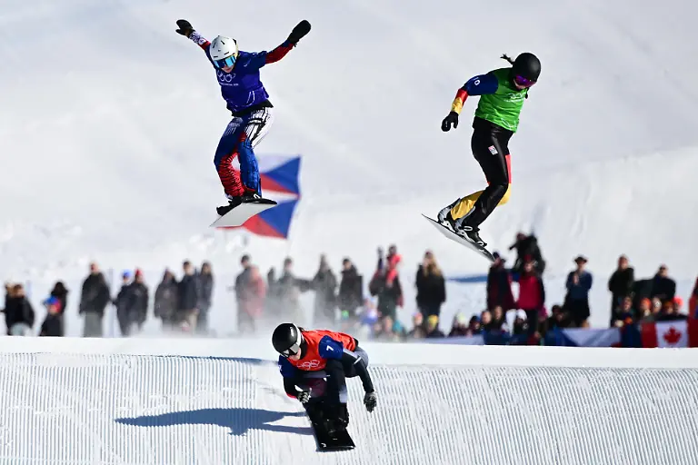 XXV-Winter-Olympic-Games-in-Livigno-Italy-on-February-13-2026-Snowboard-Women-s-Snowboard-Cross-1-8-Finals-L-R-Karolina-Hrusova-of-Czech-Republic-Pia-Zerkhold-of-Austria-and-Jana-Fischer-of-Germany