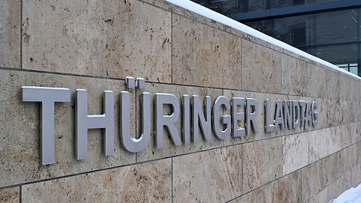 Sondersitzung Landtag - Linke f&uuml;r strengere F&ouml;rderregeln