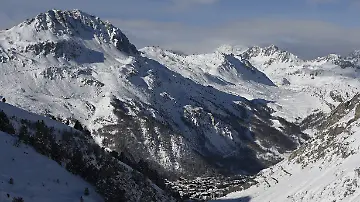 AFP__20160106__6V9XV__v1__HighRes__FranceWeatherTourismSki