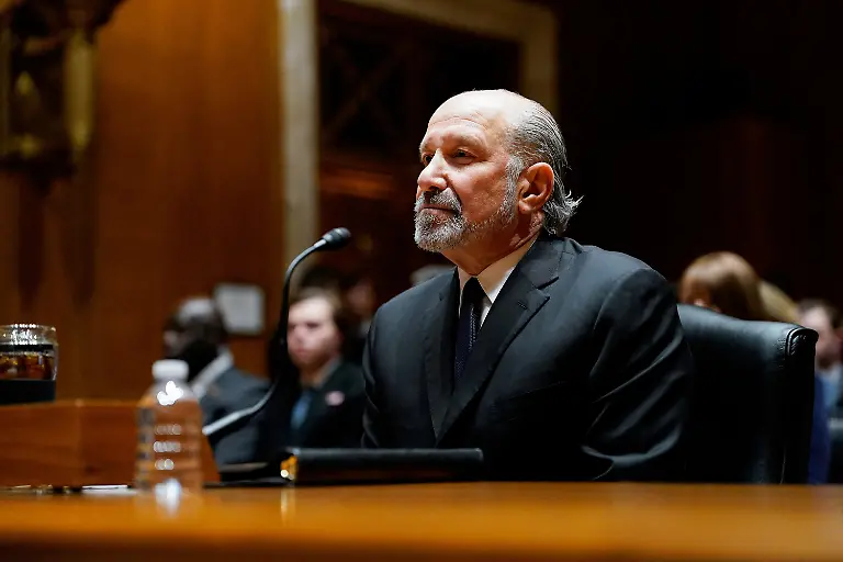 2026-02-10T170856Z_1790289684_RC22JJAFQB9O_RTRMADP_3_USA-TRUMP-EPSTEIN-LUTNICK