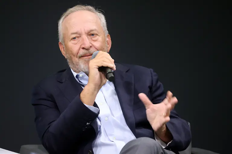 March-5-2025-Tempe-Arizona-USA-Former-Treasury-Secretary-LAWRENCE-LARRY-SUMMERS-speaking-at-a-Dialogues-for-Democracy-event-at-Arizona-State-University-in-Tempe-Arizona