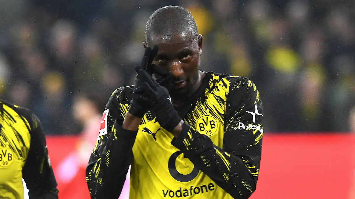 Serhou-Guirassy-Borussia-Dortmund-Torjubel-jubelt-nach-seinem-Treffer-zum-3-0-waehrend-des-Spiels-der-Bundesliga-zwischen-Borussia-Dortmund-und-1-FSV-Mainz-05-Signal-Iduna-Park-am-13-February-2026-in-Dortmund-Deutschland-Foto-von-Ralf-Treese-DeFodi-Images-Serhou-Guirassy-Borussia-Dortmund-celebrates-after-scoring-his-teams-third-goal-during-the-Bundesliga-match-between-Borussia-Dortmund-and-1-FSV-Mainz-05-at-Signal-Iduna-Park-on-February-13-2026-in-Dortmund-Germany-Photo-by-Ralf-Treese-DeFodi-Images-DFL-regulations-prohibit-any-use-of-photographs-as-image-sequences-and-or-quasi-video