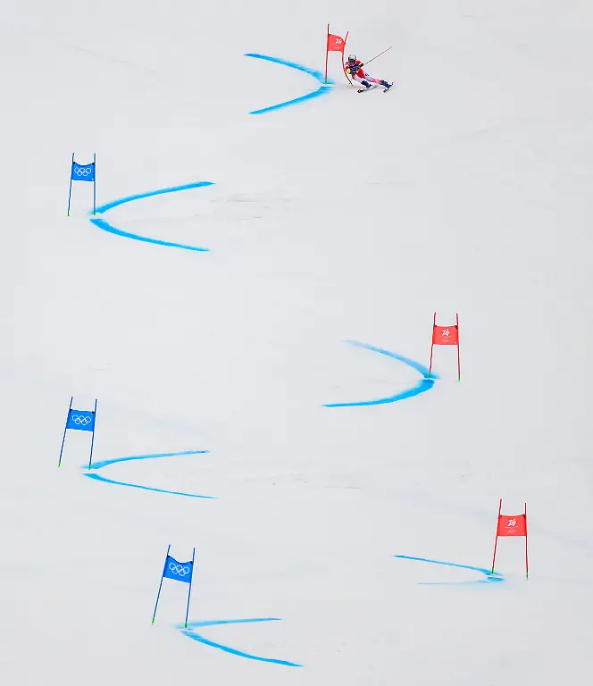 260214-Marco-Odermatt-of-Switzerland-competes-in-men-s-alpine-skiing-giant-slalom-during-day-8-of-the-2026-Winter-Olympics-on-February-14-2026-in-Bormio