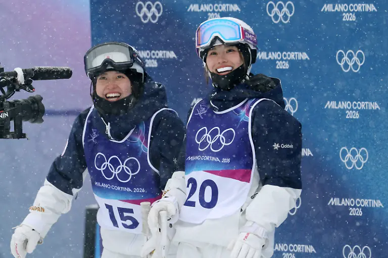 Olympics-Freestyle-Skiing-Womens-Dual-Moguls-Feb-14-2026-Livigno-Italy-Hina-Fujiki-and-Haruka-Nakao-of-Japan-reacts-after-a-women-s-dual-moguls-round-of-16-heat-during-the-Milano-Cortina-2026-Olympic-Winter-games-Winterspiele-Spiele-Summer-games-at-Livigno-Aerials-Moguls-Park