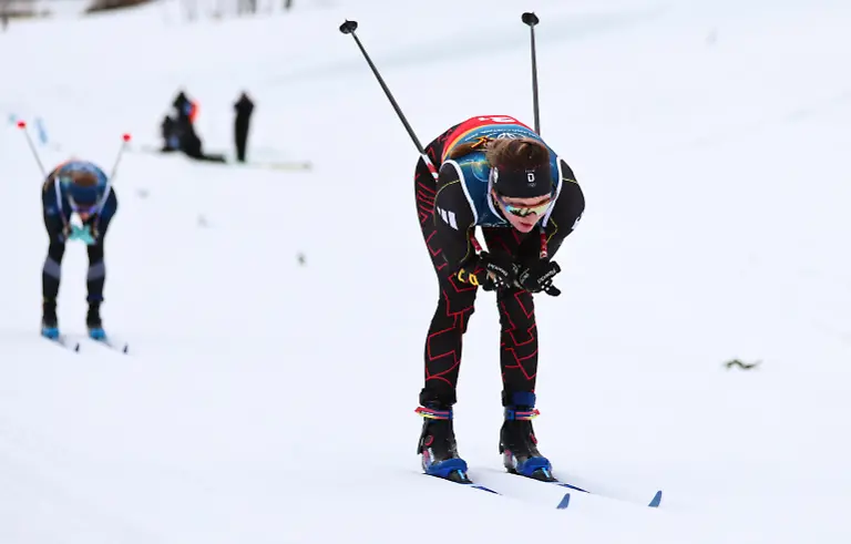 Olympia-Olympische-Winterspiele-Mailand-Cortina-2026-Ski-nordisch-Langlauf-Staffel-4-x-7-5-km-Frauen-Laura-Gimmler-Deutschland-ist-in-der-Loipe-unterwegs