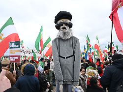 "Stunde tiefer Gefahr": Über 200.000 Menschen demonstrieren in München gegen Mullah-Regime des Iran