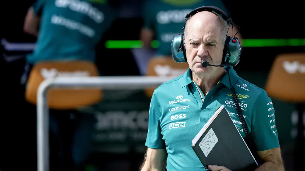2026-02-12-11-50-01-BAHRAIN-Adrian-Newey-Teamchef-von-Aston-Martin-am-zweiten-Testtag-auf-dem-Bahrain-International-Circuit-vor-dem-Start-der-Formel-1-Saison