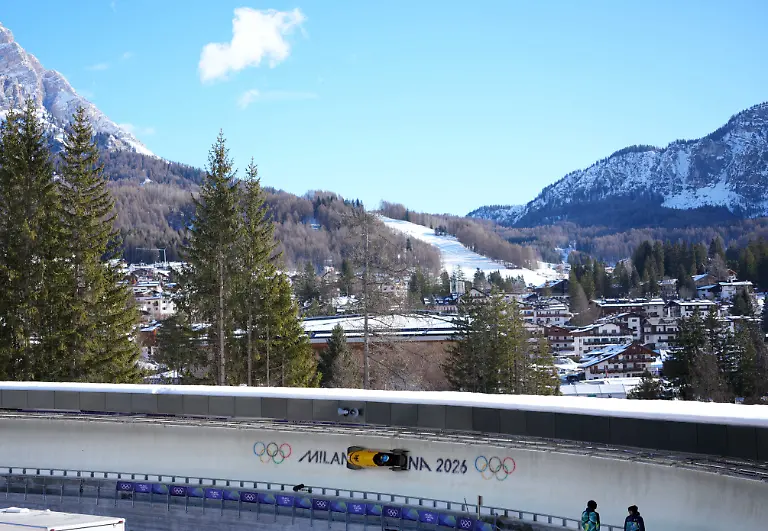 Olympia-Olympische-Winterspiele-Mailand-Cortina-2026-Bob-Monobob-Vorkampf-Frauen-im-Cortina-Sliding-Centre-Laura-Nolte-Deutschland-in-Aktion