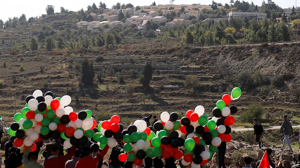 2020-11-19T122339Z-485569897-RC2C6K9U9OPQ-RTRMADP-3-USA-POMPEO-ISRAEL-SETTLEMENTS