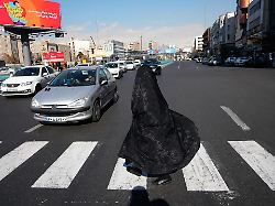 "Tod Chamenei": Medien berichten über Sprechchöre gegen Regime in Teheran