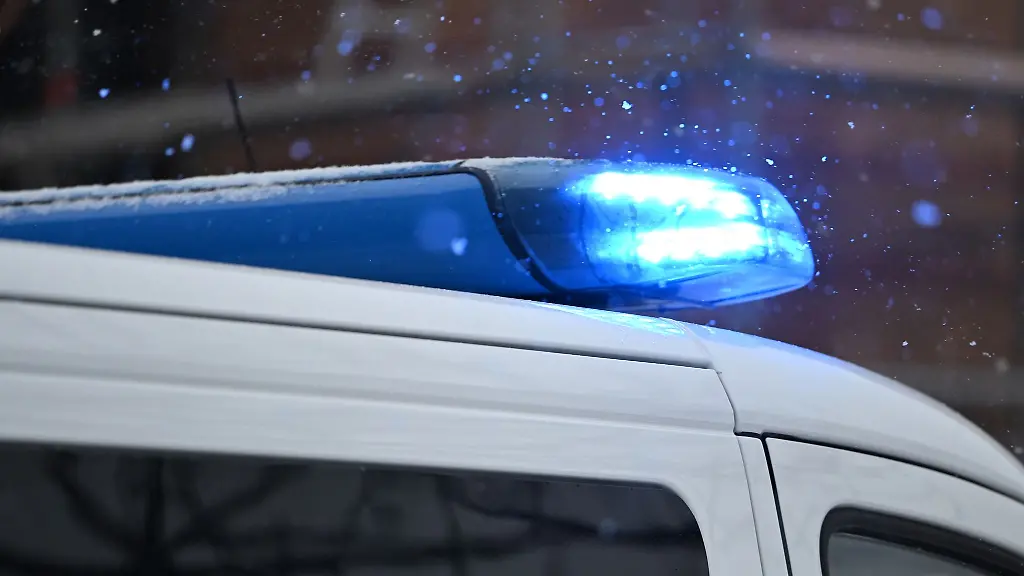 Mehrere-Lkw-sind-in-Thueringen-liegen-geblieben