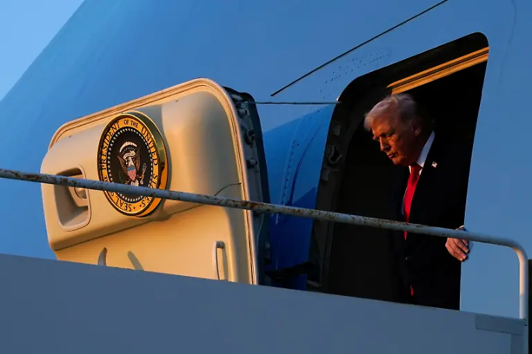 U-S-President-Donald-Trump-disembarks-Air-Force-One-at-Palm-Beach-International-Airport-in-West-Palm-Beach-Florida-U-S-February-13-2026