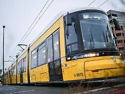 Berlin & Brandenburg: Zwei Verletzte bei Tram-Unfall in Berlin