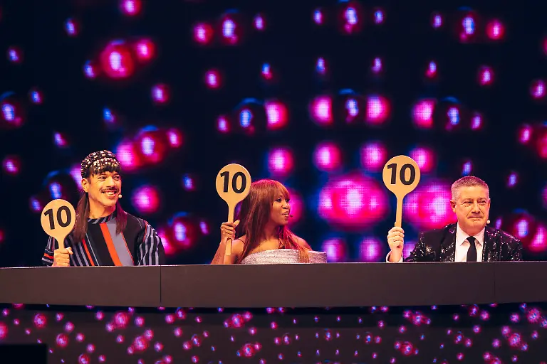 Jorge-Gonzalez-Motsi-Mabuse-Joachim-Llambi-bei-Let-s-Dance-Die-Live-Tour-2025-in-der-Messehalle-Erfurt-28-11