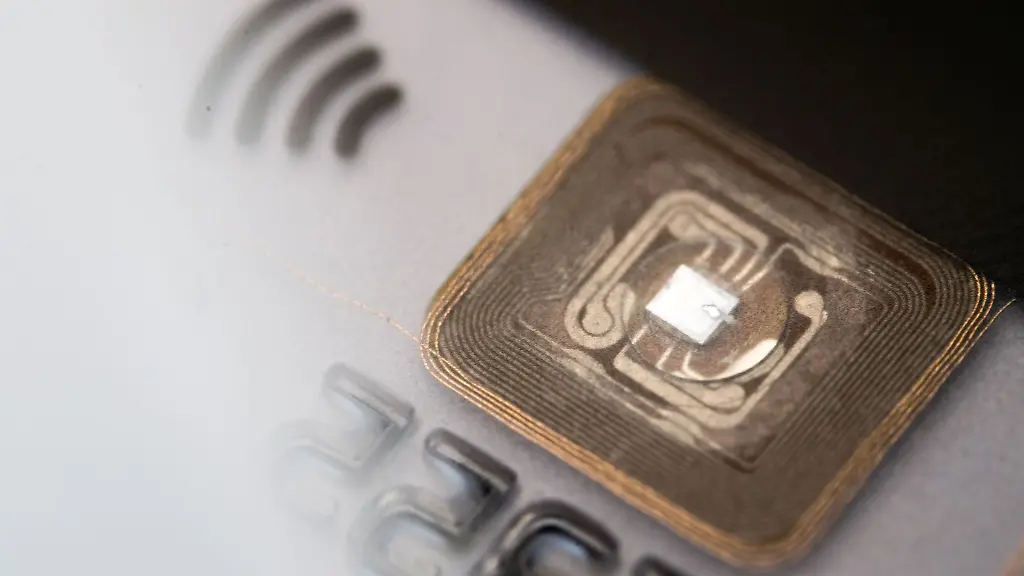 Kontaktloses-Zahlen-NFC-Chips-in-Karten-und-Geraeten-ermoeglichen-schnelle-Transaktionen
