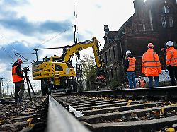 Auf unbestimmte Zeit: Bahn: Sanierung der Strecke Hamburg-Berlin verzögert sich