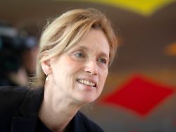 Falls Wehrpflicht kommt : Prien will neuen Zivildienst vorbereiten