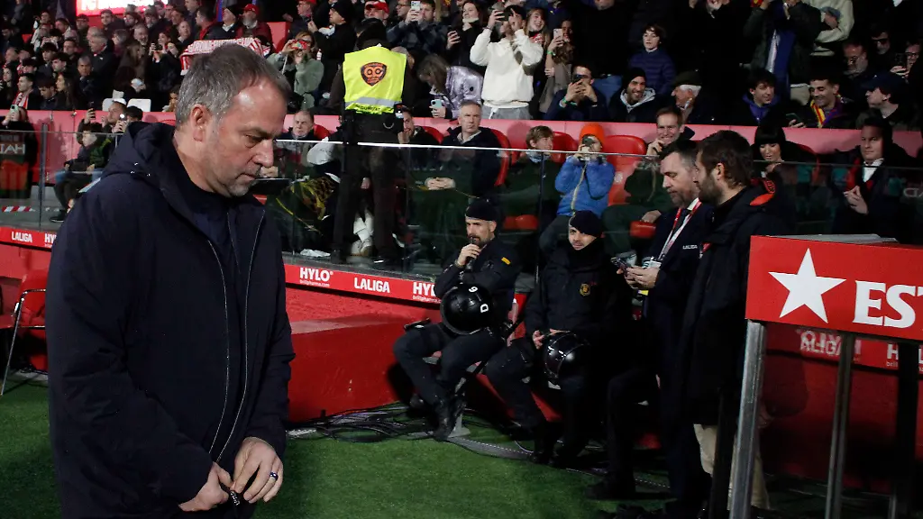 February-16-2026-Sabadell-Barcelona-Spain-Barcelona-Spain-16-02-2026-Hansi-Flick-coach-FC-Barcelona-Barca-looks-during-the-La-Liga-EA-Sports-between-Girona-FC-and-FC-Barcelona-at-Montilivi-on-16-February-2026-in-Girona