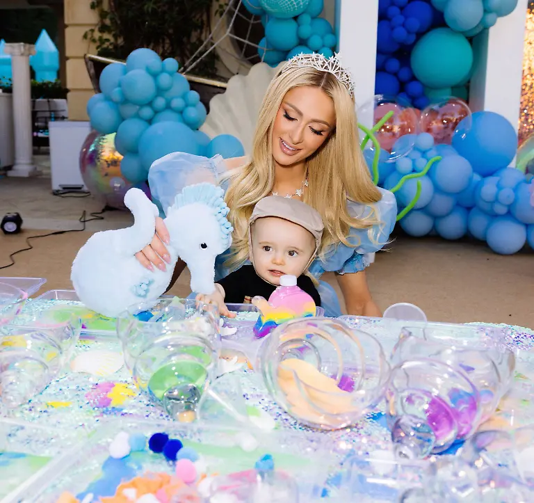CREDIT-HAS-BEEN-UPDATED-Paris-Hilton-and-Carter-Reum-celebrate-their-son-Phoenix-s-first-birthday-Living-Under-The-Sea-Guests-included-Kelly-Osbourne-Rumer-Willis-Lance-Bass-Jessica-Hart-and-Kat-Von-D-Featuring-Paris-Hilton-with-son-Phoenix-Barron-Hilton-Reum-Where-Los-Angeles-California-United-States-When-27-Jan-2024-Credit-Kevin-Ostajewski-Simon-startraksphoto-com-EDITORIAL-USE-ONLY