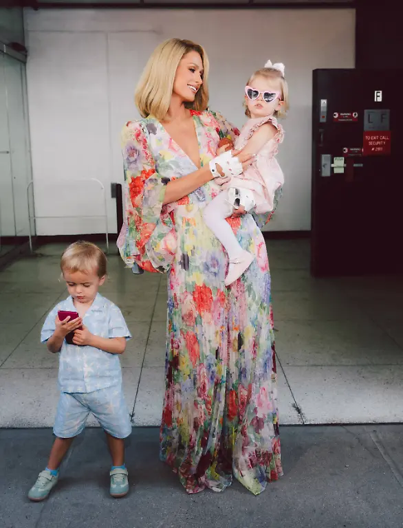Paris-Hilton-In-New-York-City-Promoting-Her-New-YouTube-Show-Paris-Pups-Featuring-Paris-Hilton-with-son-Phoenix-Hilton-Reum-daughter-London-Hilton-Reum-Where-New-York-New-York-United-States-When-09-Sep-2025-Credit-Noa-Griffel-startraksphoto-com-EDITORIAL-USE-ONLY-NOT-FOR-USE-BY-NEWSPAPERS-BASED-IN-THE-UK