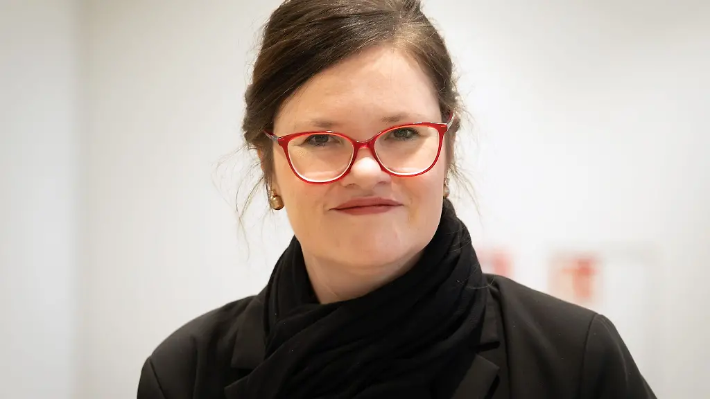 Vom-BSW-zur-SPD-Die-Landtagsabgeordnete-Jouleen-Gruhn-wechselt-die-Partei-nach-Streit-innerhalb-des-BSW-und-dem-Koalitionsbruch