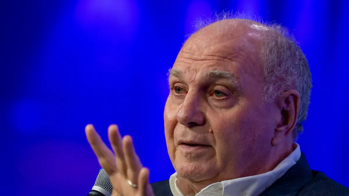 Uli-Hoeness-rechnet-auch-mit-der-ehemaligen-Bundesregierung-ab