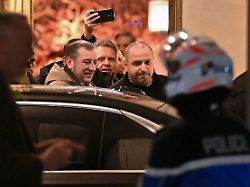 Selenskyj offen für Referendum: Witkoff meldet "bedeutende Fortschritte" bei Ukraine-Gesprächen