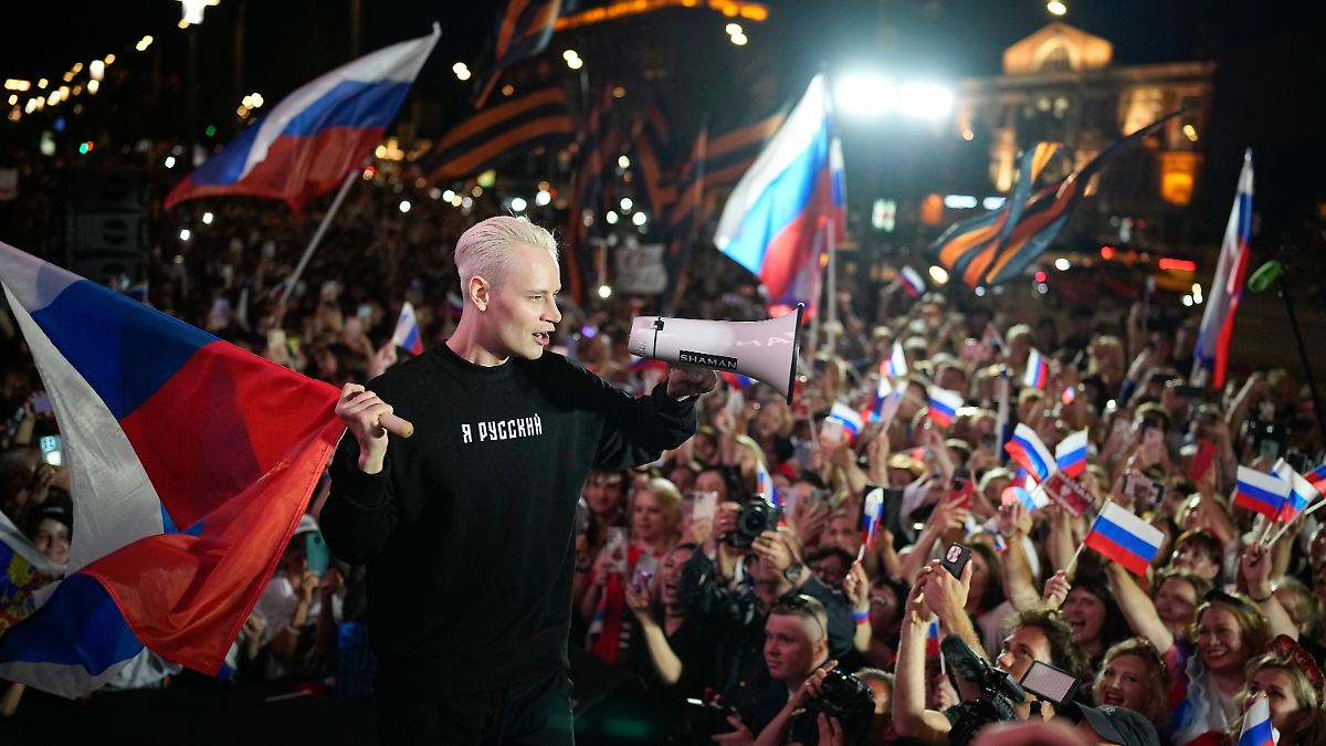 Wie Putins Pop-Propagandisten mit Kriegs-PR Karriere machen