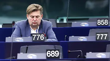 473192380 (1)