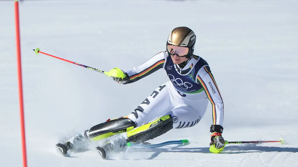 Lena-Duerr-GER-during-the-Olympic-Winter-games-Winterspiele-Spiele-Summer-games-Milano-Cortina-2026-Alpine-Skiing-Women-s-Slalom-Run-1-on-February-18-2026-at-Tofane-Alpine-Skiing-Centre-in-Cortina-D-Ampezzo-PUBLICATIONxNOTxINxITA-Copyright-xLucianoxMariaxBisi-IPAxSportx-xipa-agency