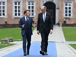 Macron bekräftigt Festhalten: Merz äußert Zweifel an deutsch-französischem Kampfjet-Projekt