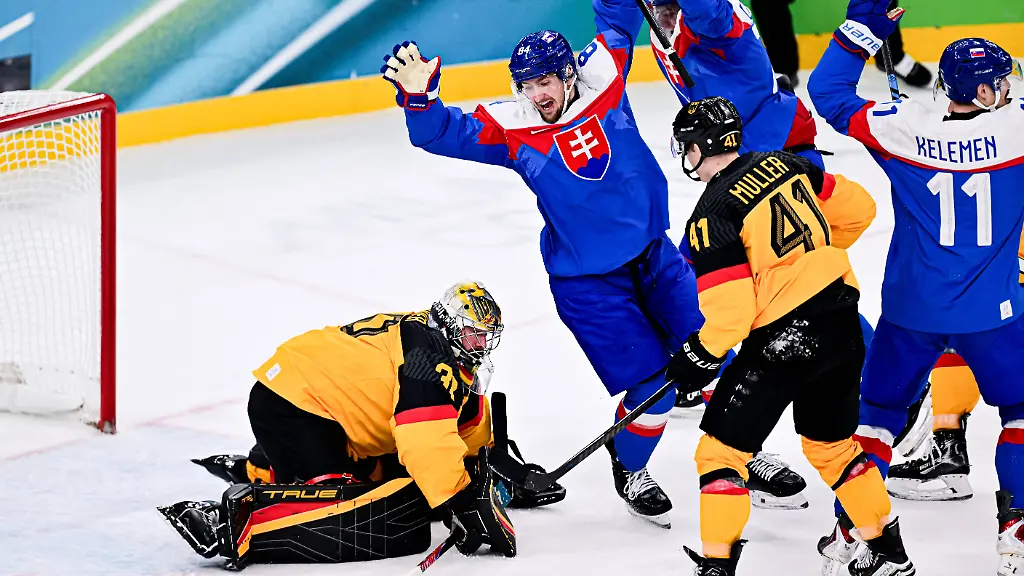 SLOVAKIA-SVK-vs-GERMANY-GER-during-Mens-Play-offs-Quarterfinals-Ice-hockey-Eishockey-at-the-Olympic-Winter-games-Winterspiele-Spiele-Summer-games-Milano-Cortina-2026-at-Milano-Santagiulia-Ice-Hockey-Arena-on-February-18-2026-in-Milan-Italy
