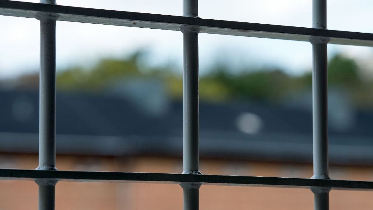 Drohte Richterin und Anwalt: Gewalttäter muss in Psychiatrie